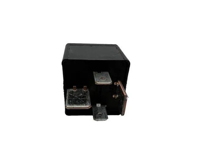 VOLKSWAGEN Passat Variant 1 generation (2010-2024) Relays 7M0951253A,95VW10K705CA,V23136J6X45 24748202