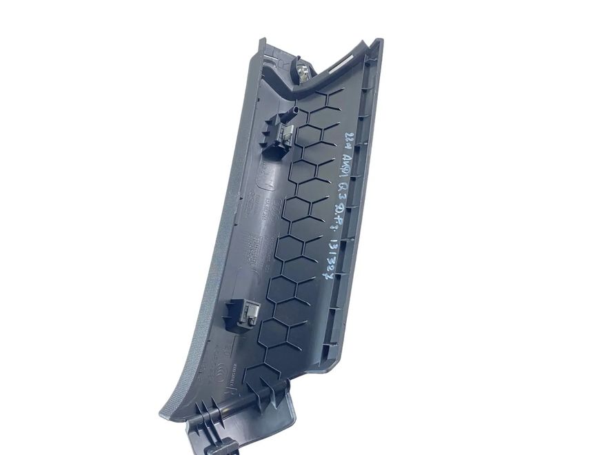 AUDI Q3 F3 (2018-2024) Правая задняя отделка 83A867288,A080984 28215227