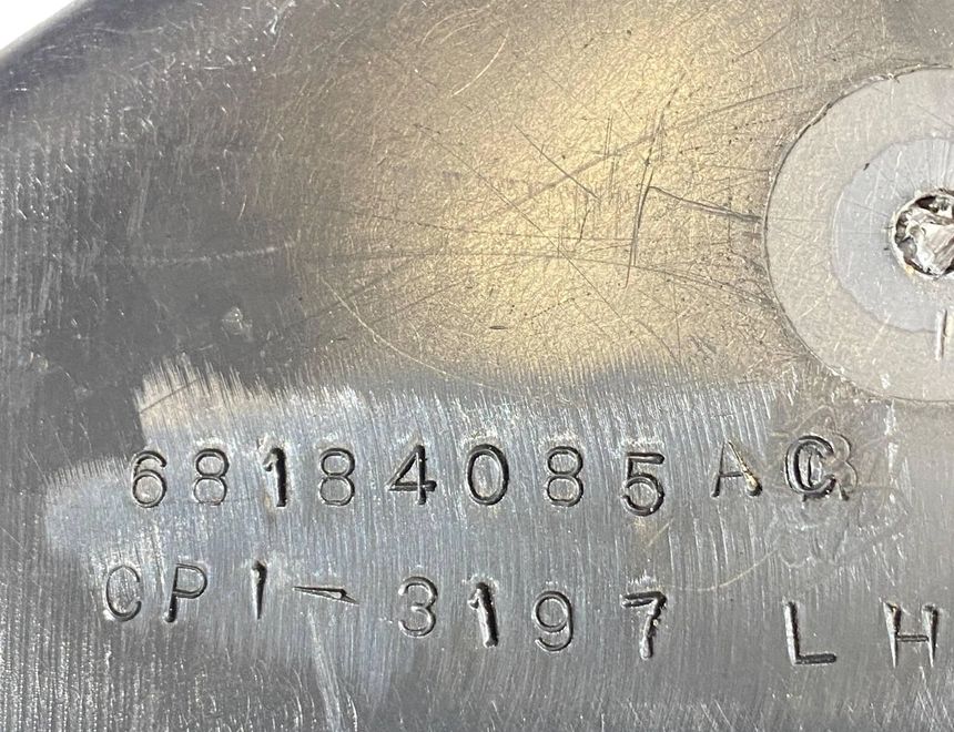 JEEP Grand Cherokee 4 generation (WK) (2004-2024) Bagāžnieka putas 68184085AC 30001275