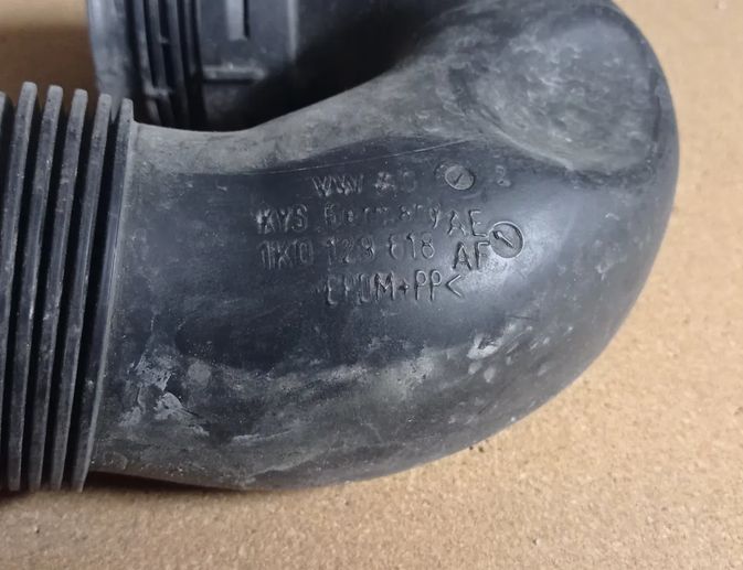 SEAT Leon 3 generation (2012-2020) Air Intake Tube 1K0129618,1K0129618AF 17928480