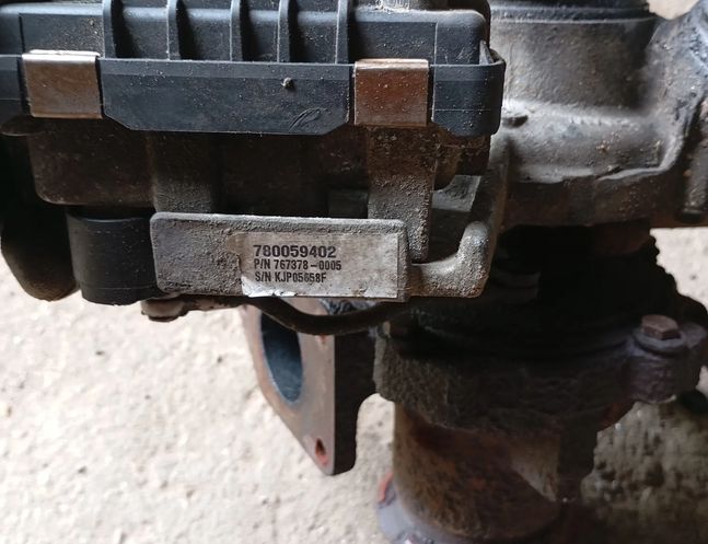 BMW 3 Series E90/E91/E92/E93 (2004-2013) НАГНЕТАТЕЛЬ 25820310 25848024