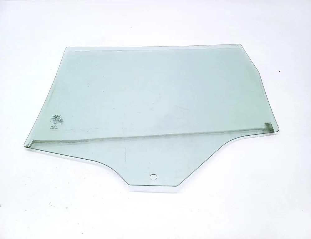 MINI Clubman F54 (2015-2024) Labās puses bīdāmo durvju stikls 31992665