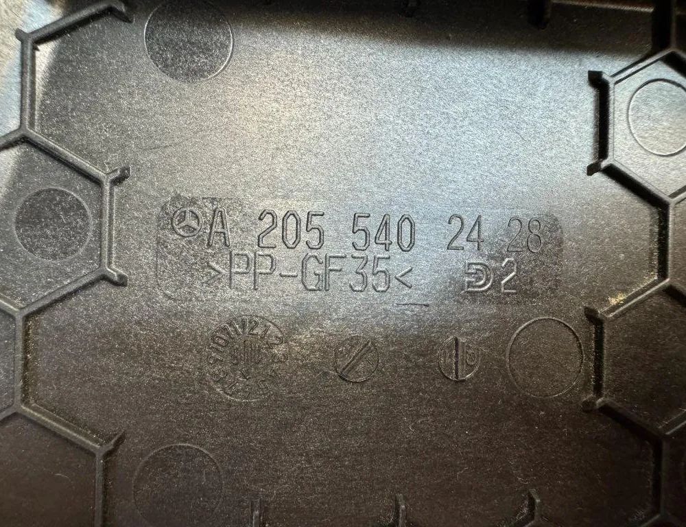 MERCEDES-BENZ GLC X253 (2015-2024) Крышка блока предохранителей A2055402428 31127381