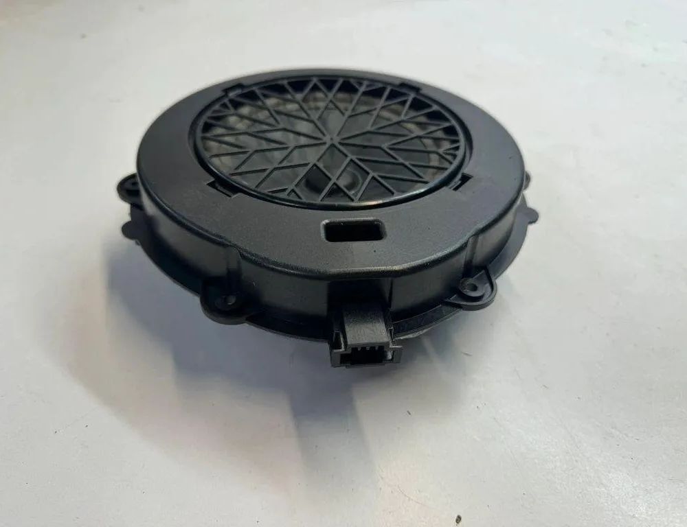 PORSCHE Macan 1 generation (2013-2023) Aizmugurējo labo durvju skaļrunis 97064565102 31131591