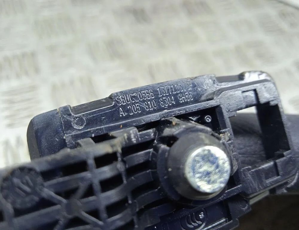 MERCEDES-BENZ C-Class W205/S205/C205 (2014-2023) Kreisās puses saulessargs A2058108304 31132124