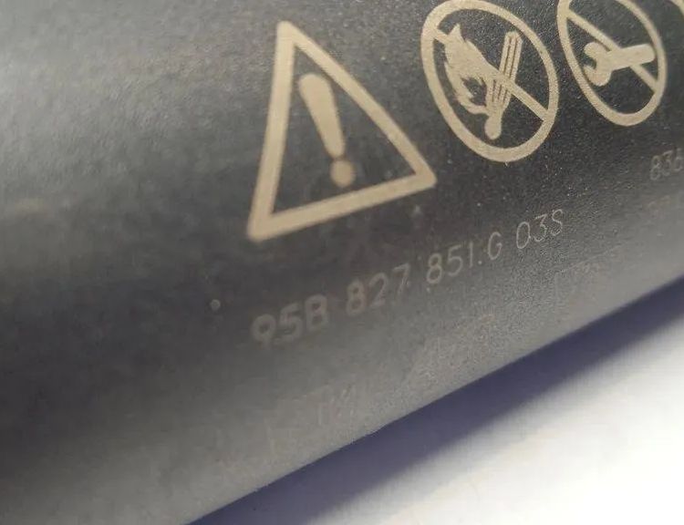 PORSCHE Macan 1 generation (2013-2023) Aizmugurējā bagāžnieka amartizātors kreisajā pusē 95B827851 31139025