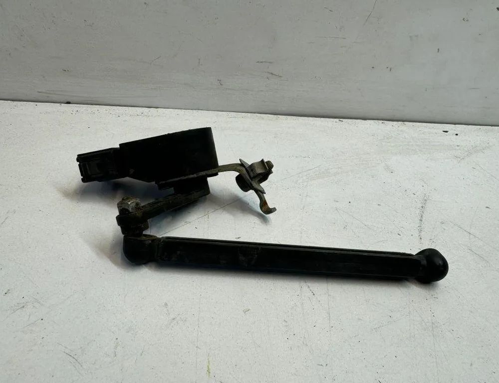 BMW 3 Series F30/F31 (2011-2020) Front Left Level Sensor 6870000 31142827