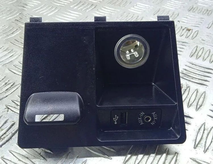 BMW X5 E70 (2006-2013) Centrālās konsoles apdare 9115084 31143363