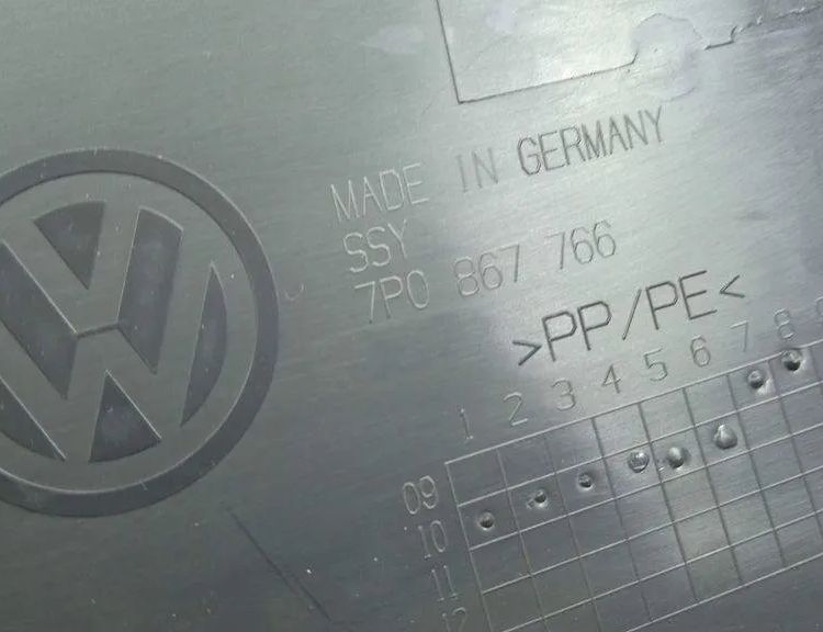 VOLKSWAGEN Touareg 2 generation (2010-2018) Right Side Pillar Trim 7P0867766 31145531