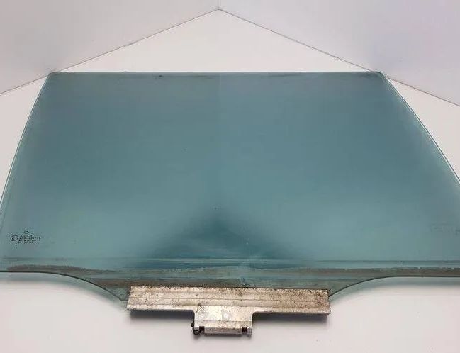 MERCEDES-BENZ E-Class W211/S211 (2002-2009) Aizmugurējā labo durvju loga stikls 31068496