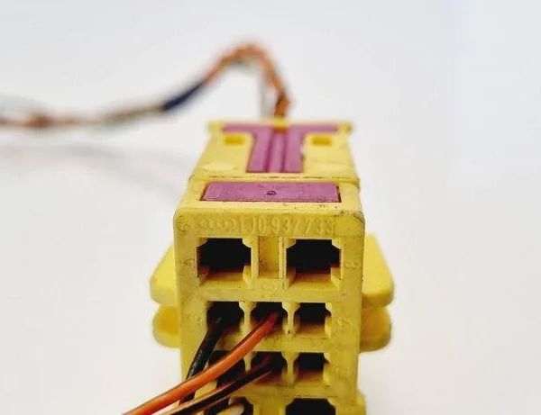 VOLKSWAGEN Passat B7 (2010-2015) Жгут проводов 1J0937733 31070054