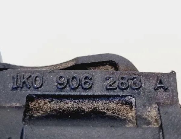 VOLKSWAGEN Passat B7 (2010-2015) Solenoid Valve 1K0906283A 31071447