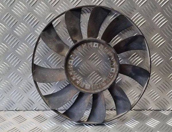 VOLKSWAGEN Passat B5 (1996-2005) Крыльчатка вентилятора 058121301B 31072710