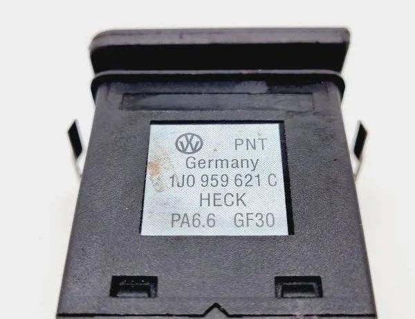 VOLKSWAGEN Golf 3 generation (1991-1998) Кнопка обогрева заднего стекла 1J0959621C 31073588