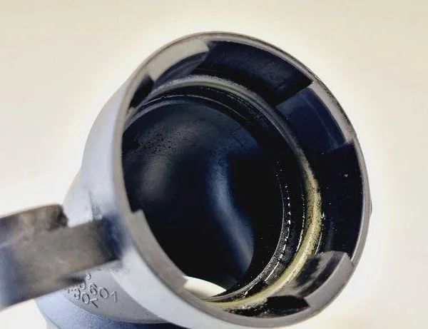 VOLKSWAGEN Passat B7 (2010-2015) Citas caurules 3C0129635 31081096