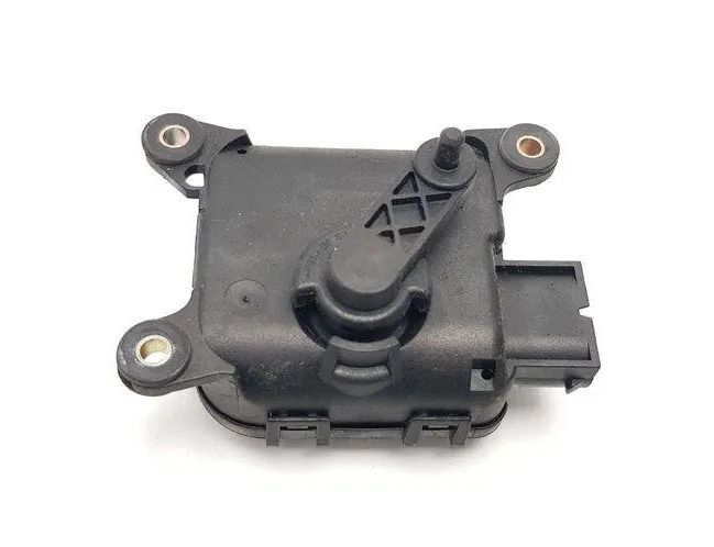 AUDI A6 C6/4F (2004-2011) Клапаны управления внутренним подогревом 4B1820511B 31081356