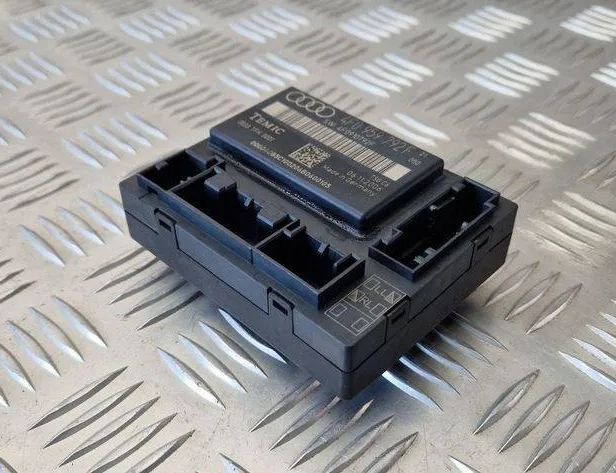 AUDI A6 C6/4F (2004-2011) Блок управления дверей задние правые 4F0959792F 31082386