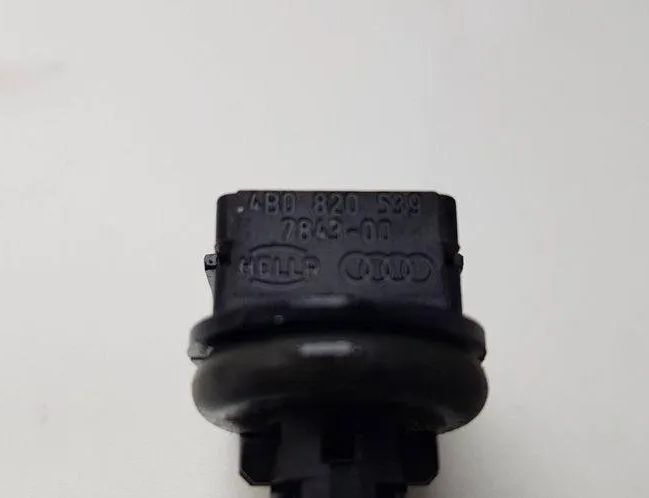 VOLKSWAGEN Passat B7 (2010-2015) Izplūdes gāzu temperatūras sensors 4B0820539 31083193