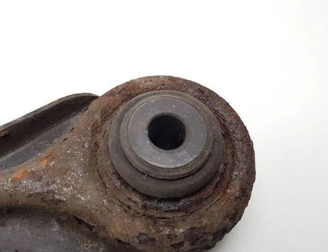 BMW 3 Series E90/E91/E92/E93 (2004-2013) Aizmugurējā kreisā svira/ričags 10353212 31085655