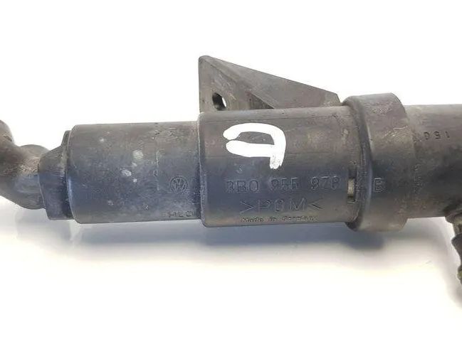 VOLKSWAGEN Passat B7 (2010-2015) Right Side Headlight Washer 3B0955978 31100563