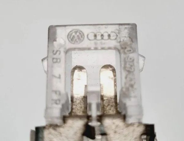 AUDI A6 C6/4F (2004-2011) Interior Lighting 4B0947415 31107126