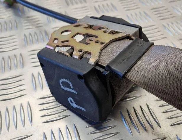 VOLKSWAGEN Sharan 1 generation (1995-2010) Priekšējā labā drošības josta 7M0857706C,95VW611B08 31113446