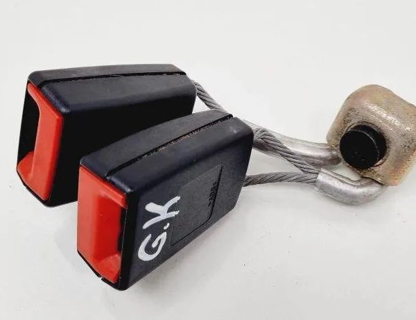 VOLKSWAGEN Passat B7 (2010-2015) Застежка сиденья задняя левая 4356YYD4,3C0857739B 31121052