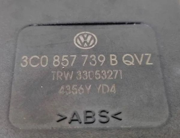 VOLKSWAGEN Passat B7 (2010-2015) Застежка сиденья задняя левая 4356YYD4,3C0857739B 31121052
