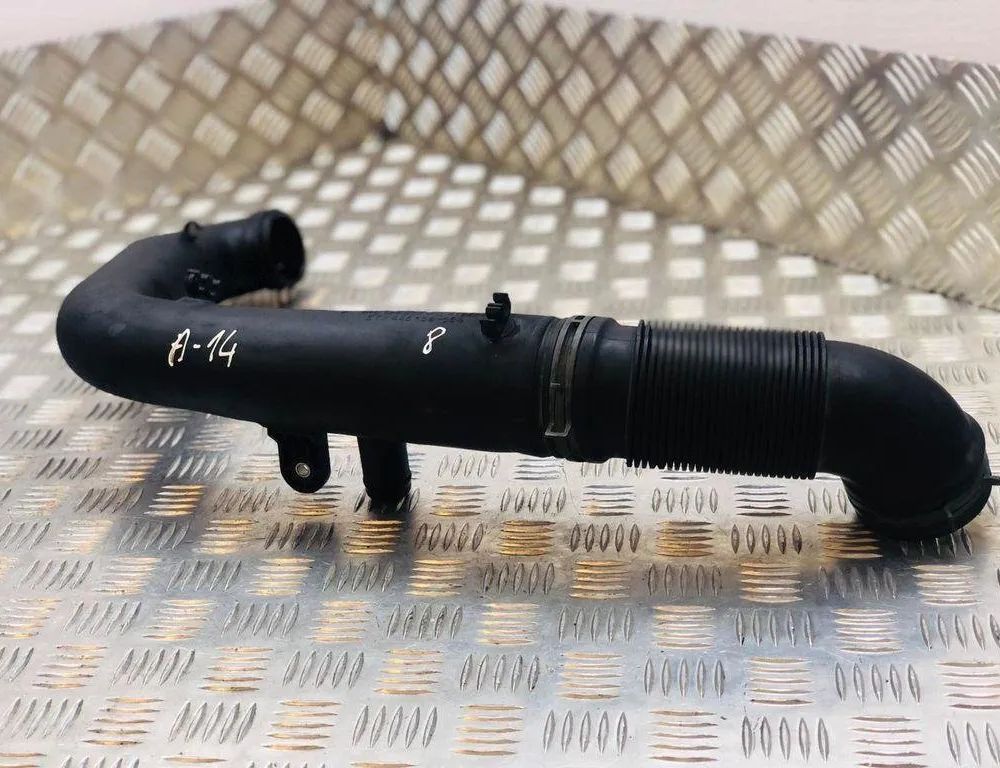 VOLKSWAGEN Passat B6 (2005-2010) Starpdzesētāja / interkūlera truba 1K0129654 31814521