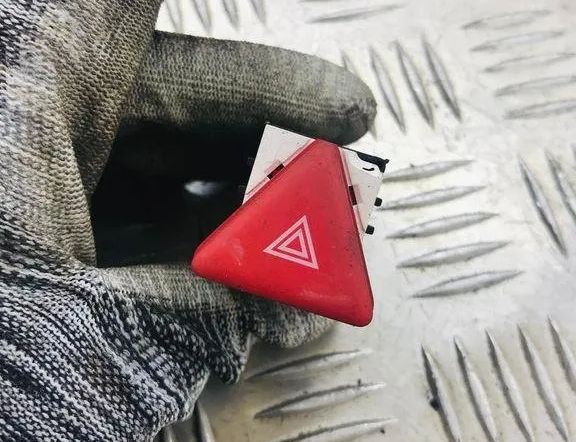 VOLKSWAGEN Golf 8 generation (2019-2023) Hazard button 1K0953509A 31816134