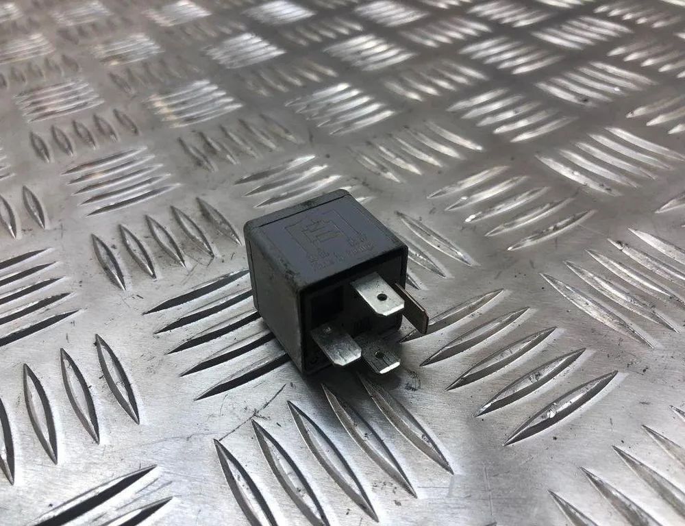 AUDI A6 C8/4K (2018-2024) Реле 8D0951253A 31817247