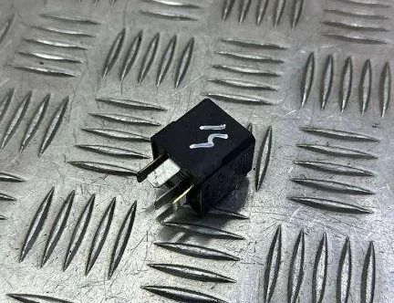 VOLVO XC60 1 generation (2008-2017) Relays 6G9T14B192CA 31831986