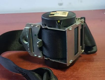 BMW 3 Series E90/E91/E92/E93 (2004-2013) Aizmugurējā vidējā drošības josta 9138234 10591804