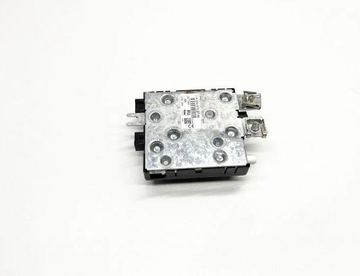 MERCEDES-BENZ C-Class W204/S204/C204 (2004-2015) Antenas pastiprinātājs A2048702789 24655527