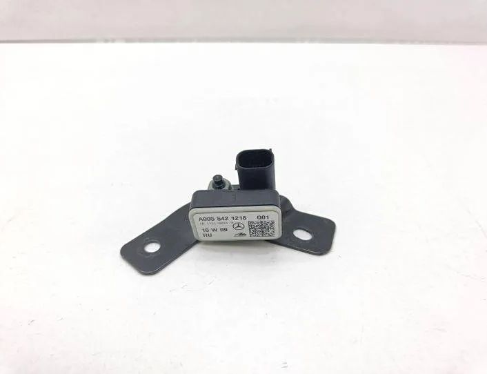 MERCEDES-BENZ E-Class W212/S212/C207/A207 (2009-2016) Kreisās puses sānu trieciena sensors A0055421218 25051078