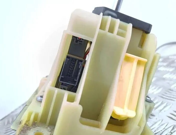 MERCEDES-BENZ E-Class W212/S212/C207/A207 (2009-2016) Stūres mehānisms A2042678124 25052592