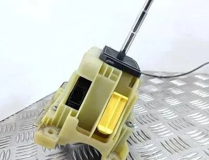 MERCEDES-BENZ E-Class W212/S212/C207/A207 (2009-2016) Stūres mehānisms A2042678124 25052592