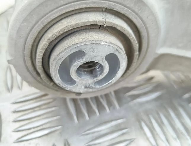 BMW 7 Series F01/F02 (2008-2015) Рычаг задний правый 6865900 26060844