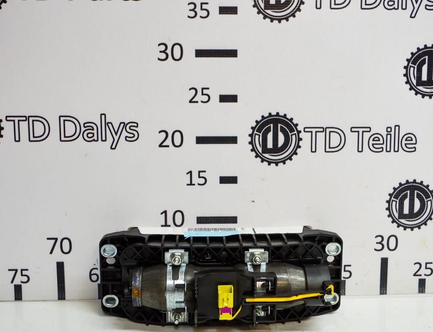 VOLKSWAGEN Golf Plus 2 generation (2009-2014) Vadības paneļa drošības spilvens SRS 1K0880204L 11567621