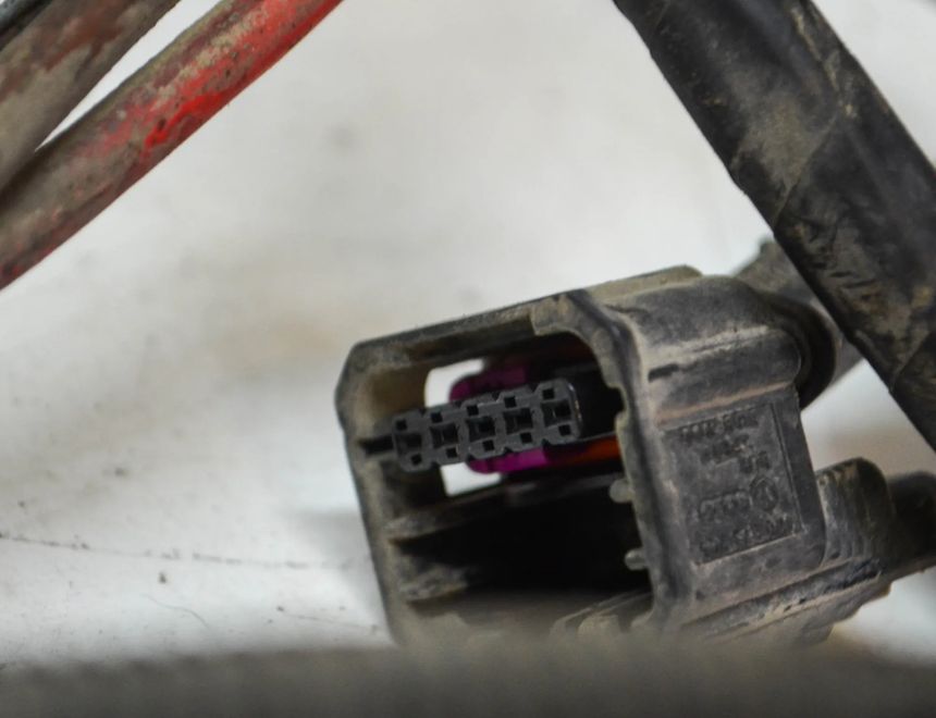 VOLKSWAGEN Touran 1 generation (2003-2015) Kabeļi / vadi 11622806