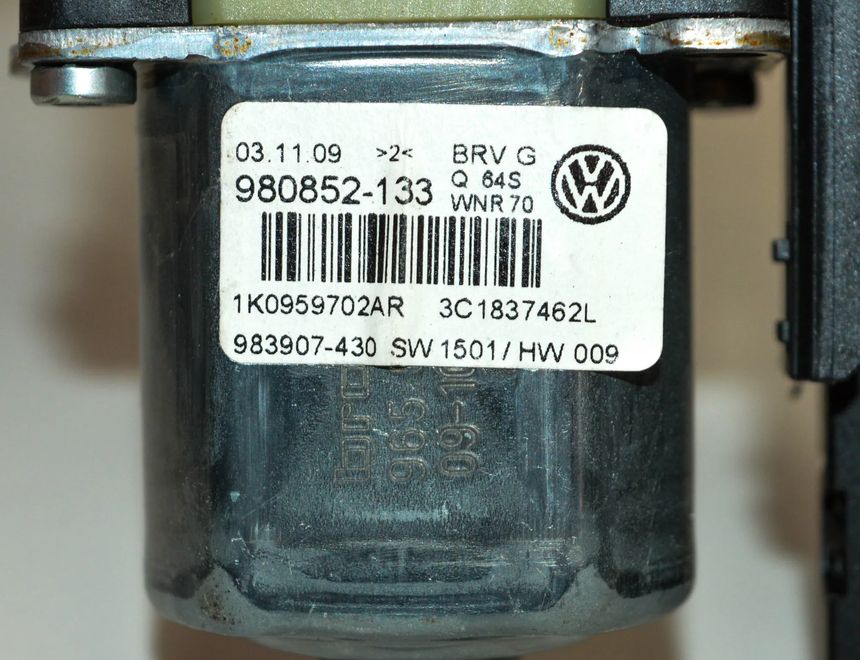 VOLKSWAGEN Passat B6 (2005-2010) Маторчик стеклоподъемника передней левой двери 1K0959702AR,3C1837462L,1K0959792N 11736714