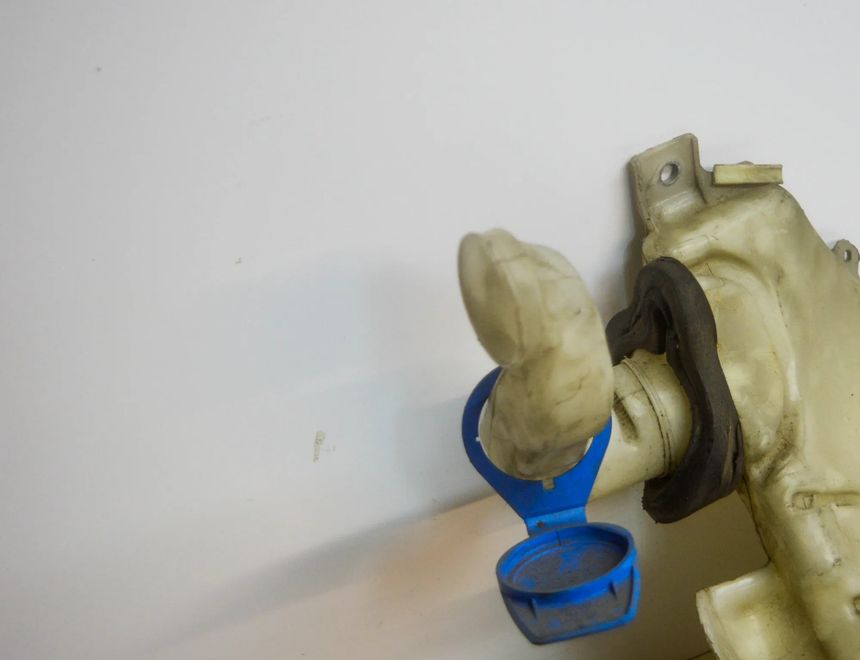 AUDI A8 D3/4E (2002-2010) Window Washer Tank 4E0955453J 11770760