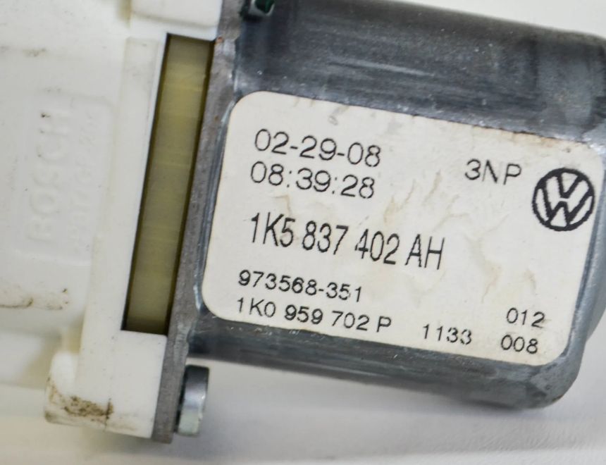 VOLKSWAGEN Golf 6 generation (2008-2015) Front Right Door Window Control Motor 1K0959792L,1K5837402AH 12480082