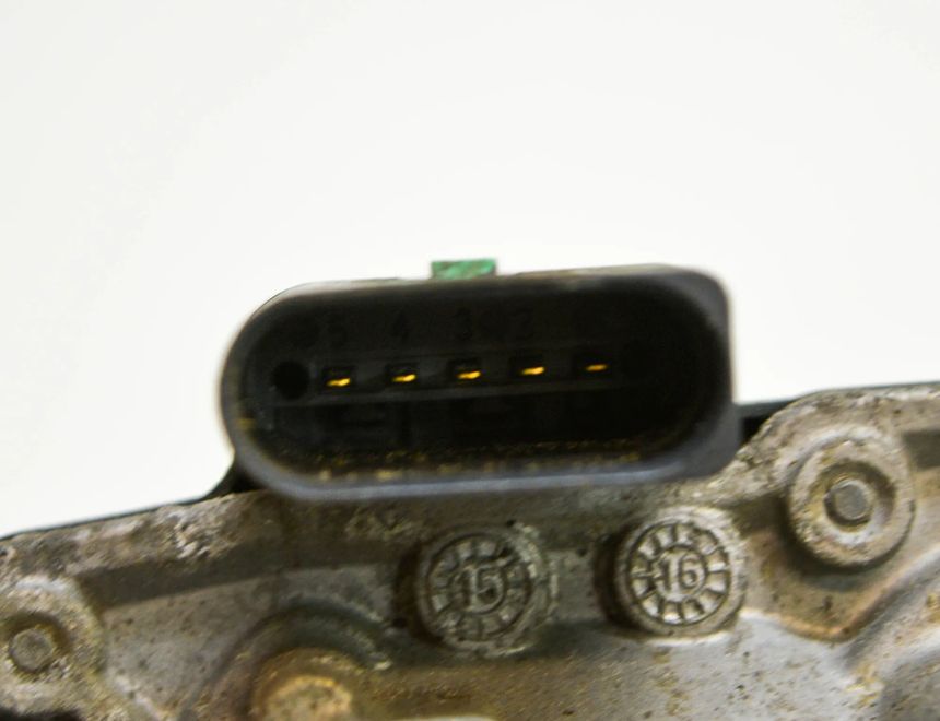 VOLKSWAGEN Golf 7 generation (2012-2024) Intake Manifold Valve Motor 5Q0253691H 13638448