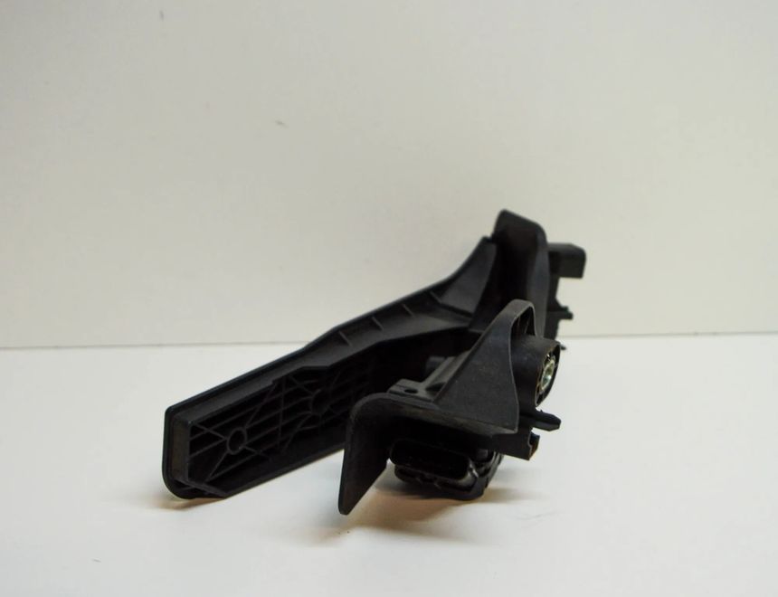 VOLKSWAGEN Tiguan 1 generation (2007-2017) Throttle Pedal 1K1723503M 13927628
