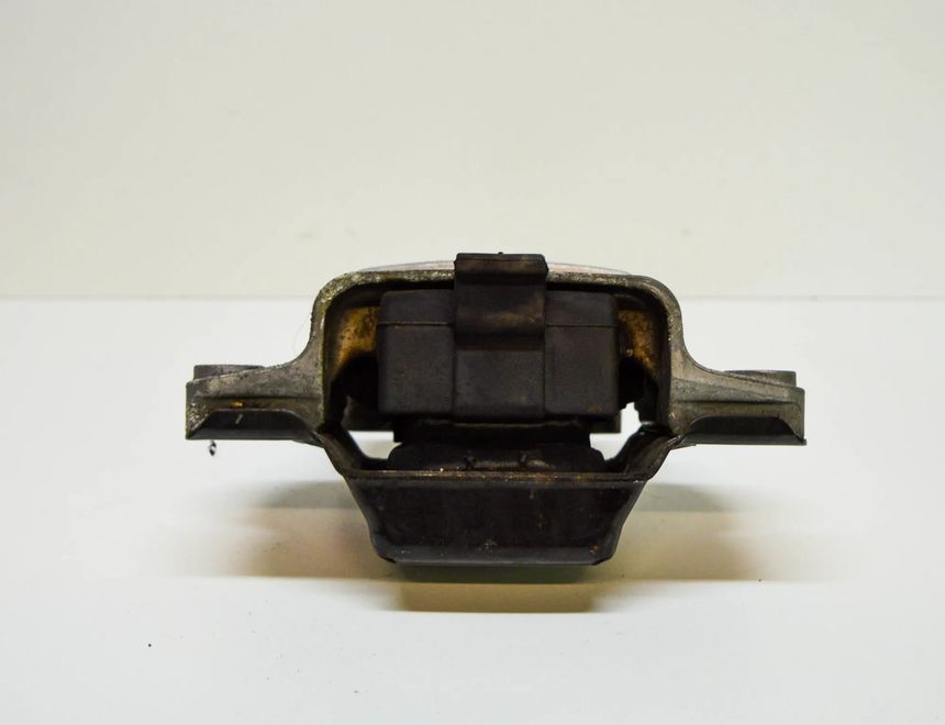 VOLKSWAGEN Passat CC 1 generation (2008-2017) Подушка двигателя левая 3C0199555R 15116316