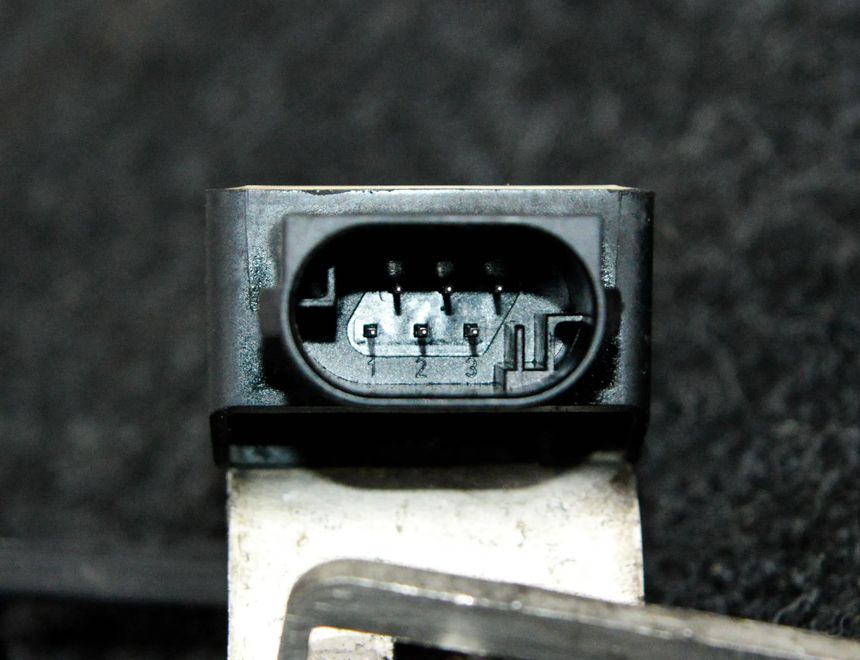 BMW 5 Series F10/F11 (2009-2017) Aizmugurējā kreisā augstuma līmeņa sensors 6784075,6786797 17429901