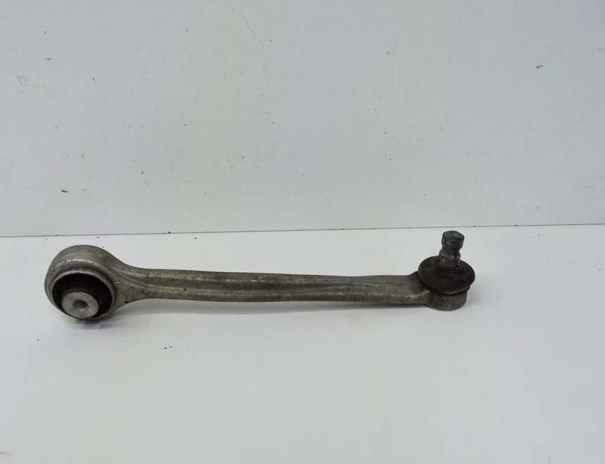 AUDI A4 B9/8W (2015-2024) Верхний рычаг передний правый 8W0407506A 17852634