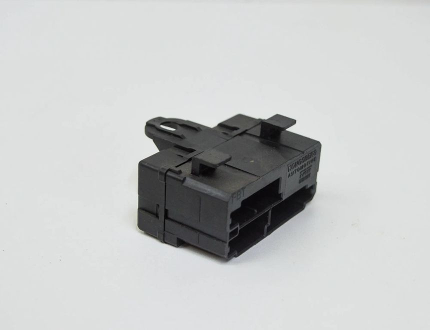 TOYOTA Avensis 2 generation (2002-2009) Seat heating relay 87501-0W0100 21845759