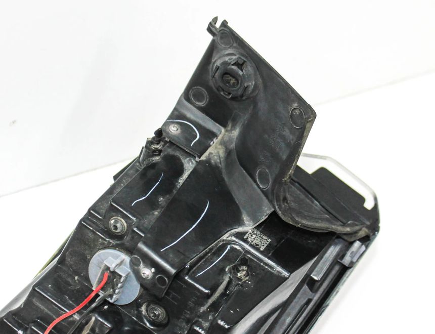 FORD USA Escape 4 generation (2019-2024) Aizmugurējais kreisais lukturis LJ6B-13405-AG 28591867